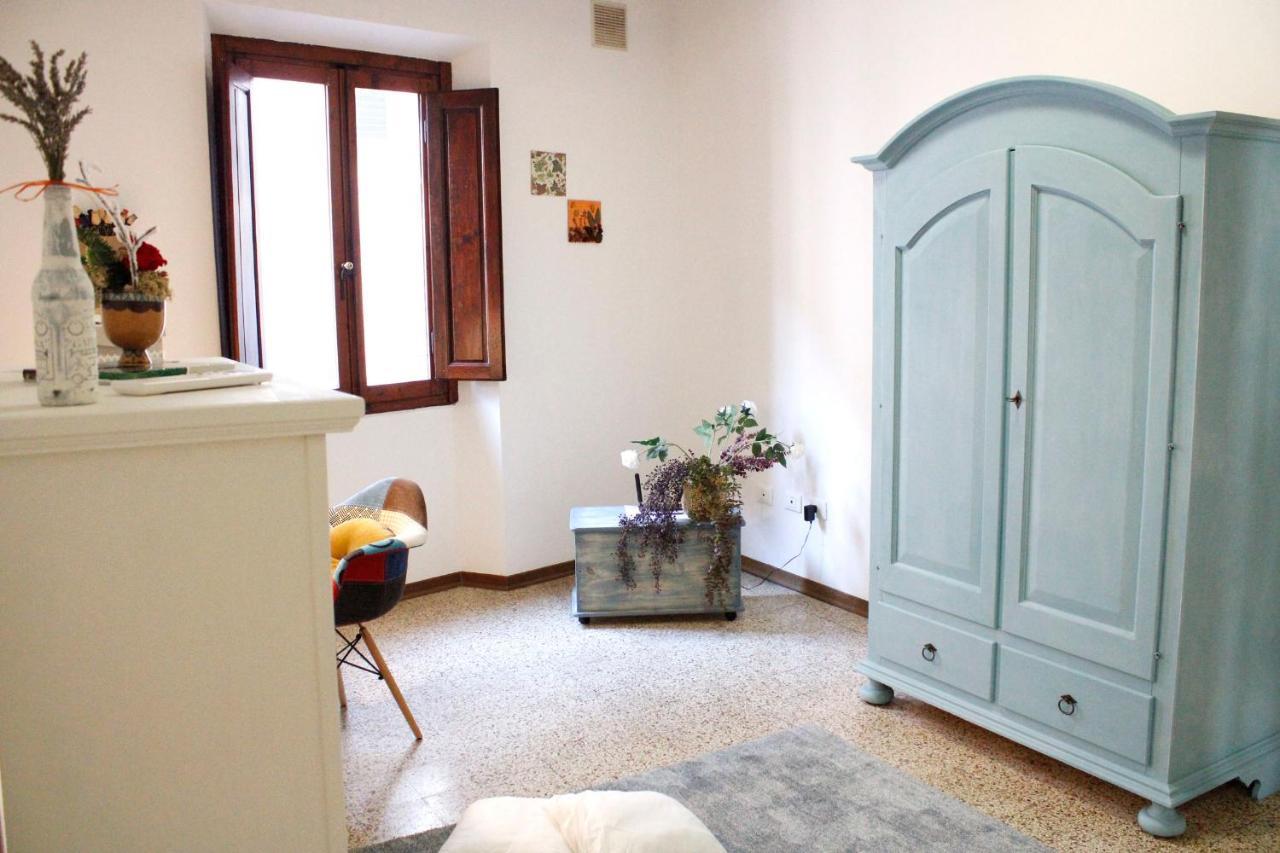 Carducci Flat - In Centro Storico Apartment Pistoia Exterior photo