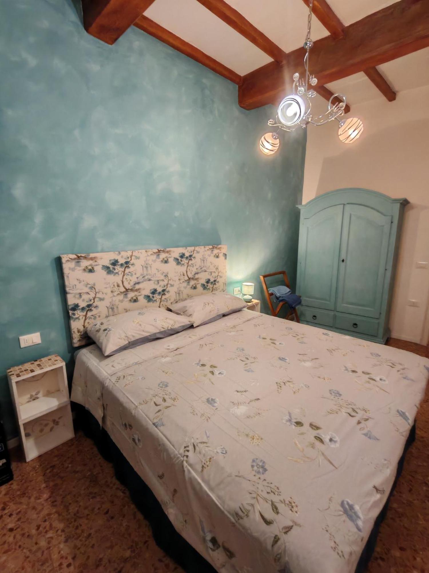 Carducci Flat - In Centro Storico Apartment Pistoia Exterior photo