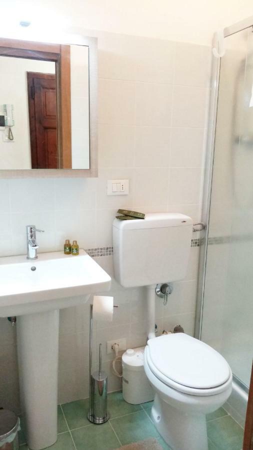 Carducci Flat - In Centro Storico Apartment Pistoia Exterior photo